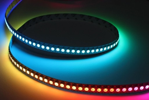 Adresovatelný LED pásek 43W/m WS2812B  RGB 0,7cm