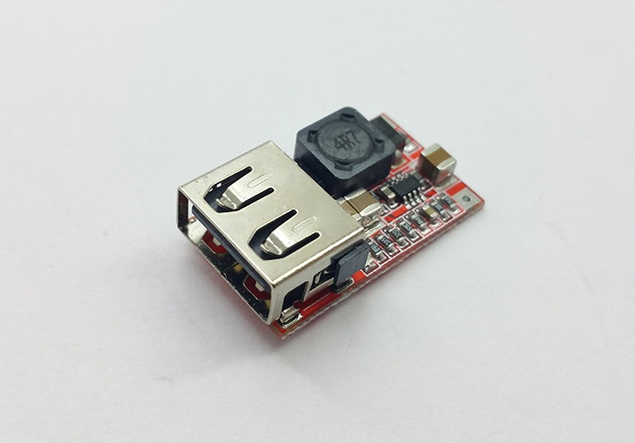 USB 5V 2A  mini zdroj snižující napětí