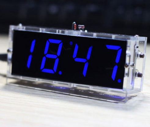 Stavebnice digitálních hodin s modrým LED displejem