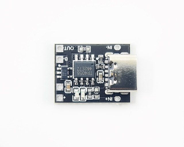 Mini nabíječka Li-ion / Li-po článků USB-C s ochranou
